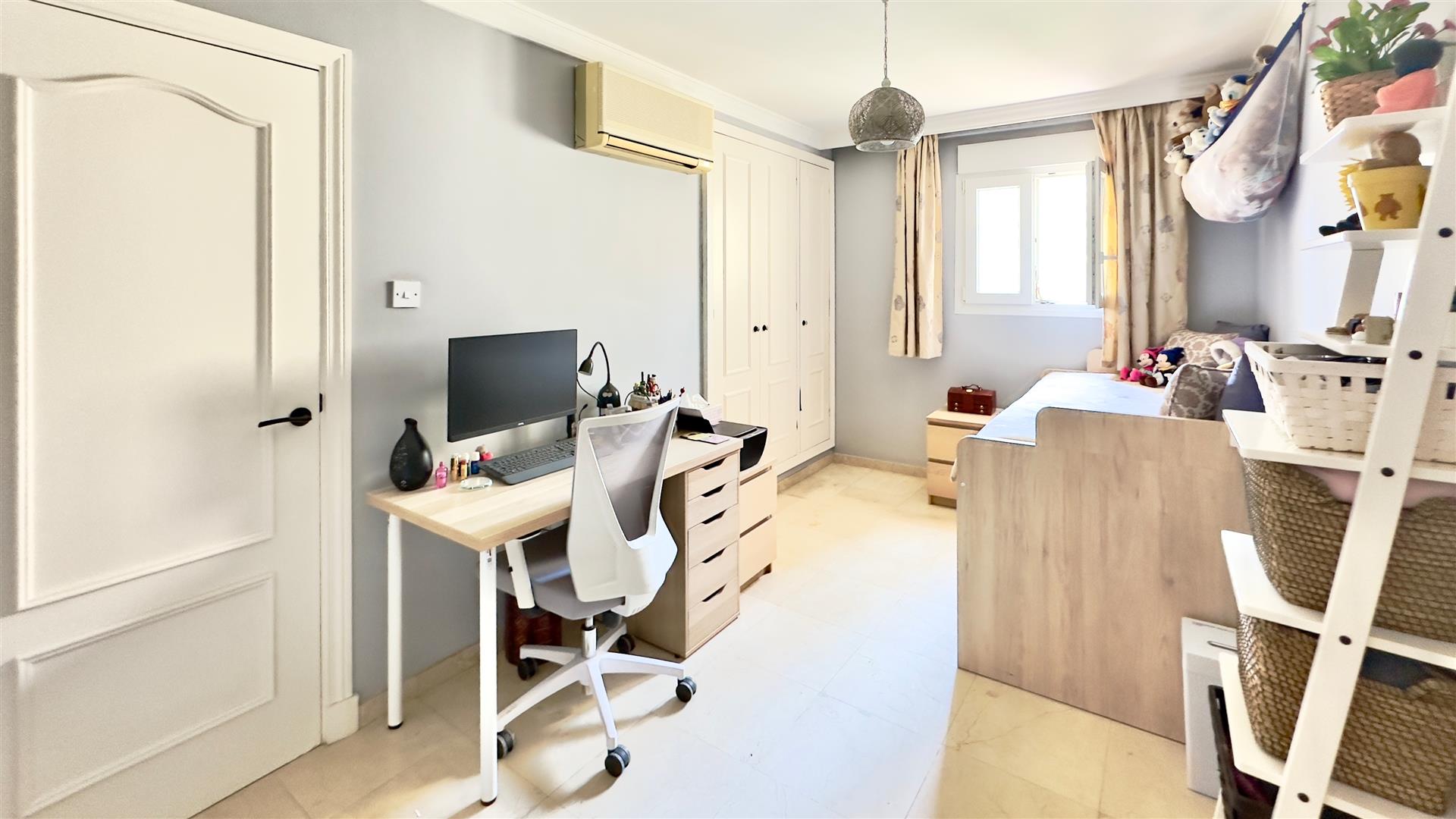 Image of Apartment - 2 Bedrooms - 2 Bathrooms for Sale in Portland House-Gibraltar, Image 7